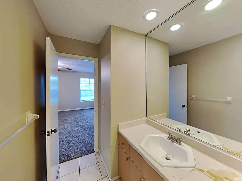 3 bed, 1822 sqft, $2,050 — Photo 2