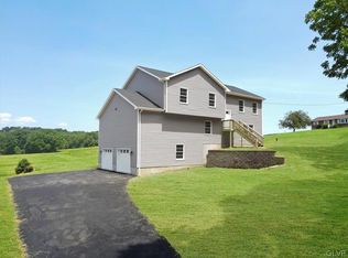 254 Sleepy Hollow Rd, Bath, PA 18014