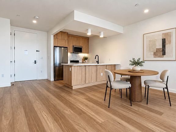 2nd image of 1010 Pacific St #653