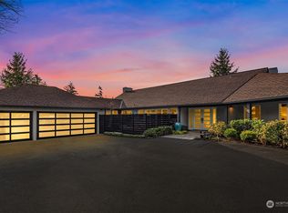 8121 SE 44th St, Mercer Island, WA 98040