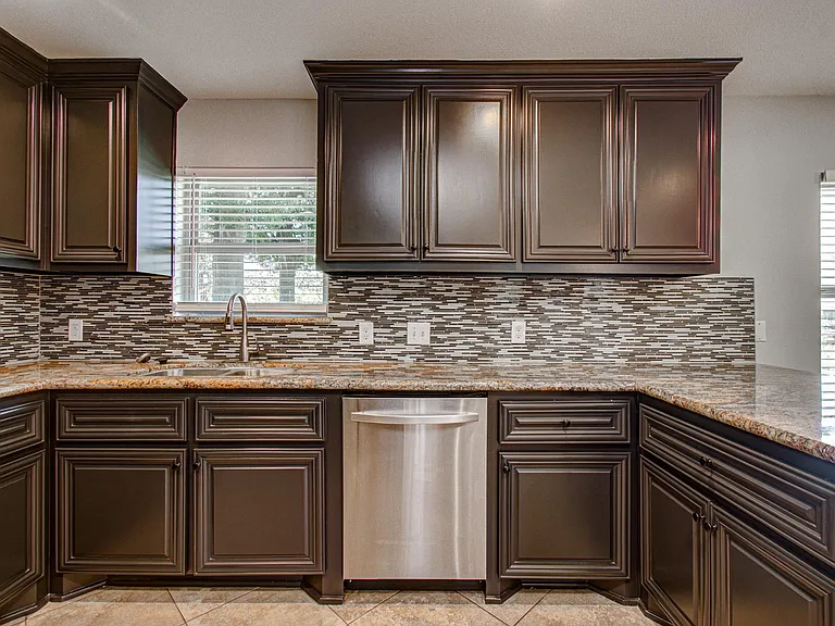 1417 Longhorn Dr — Photo 12