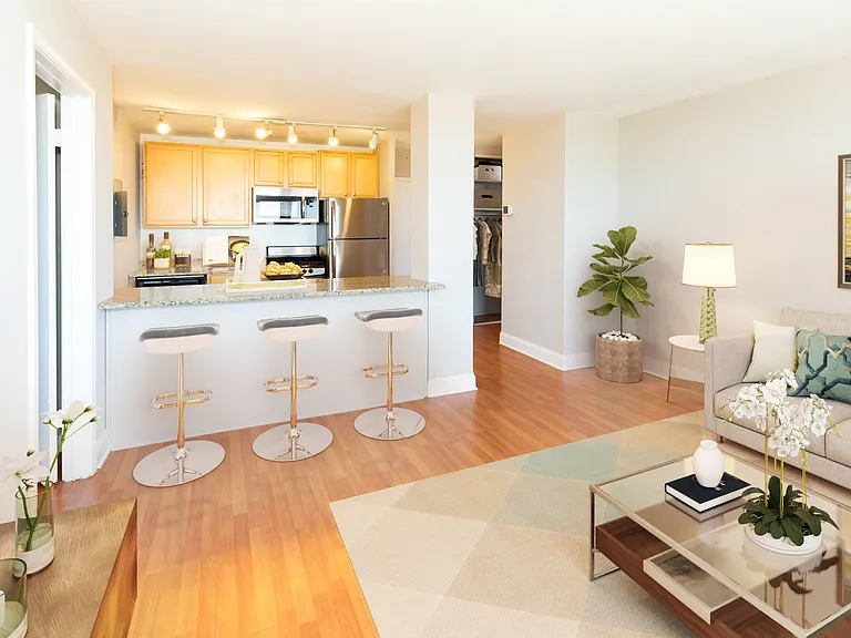 4100 N. Marine Dr. — Photo 36