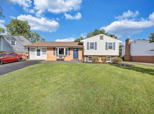 6359 Greenway Dr, Roanoke, VA