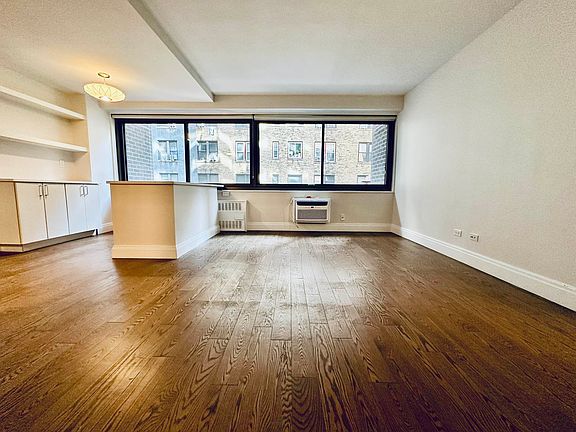3rd image of 120 W 97th St #2HI