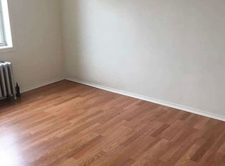 27-04 18th St #3, Astoria, NY 11102