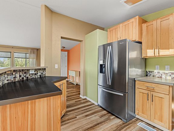 5th image of 1057 Redhawk Dr