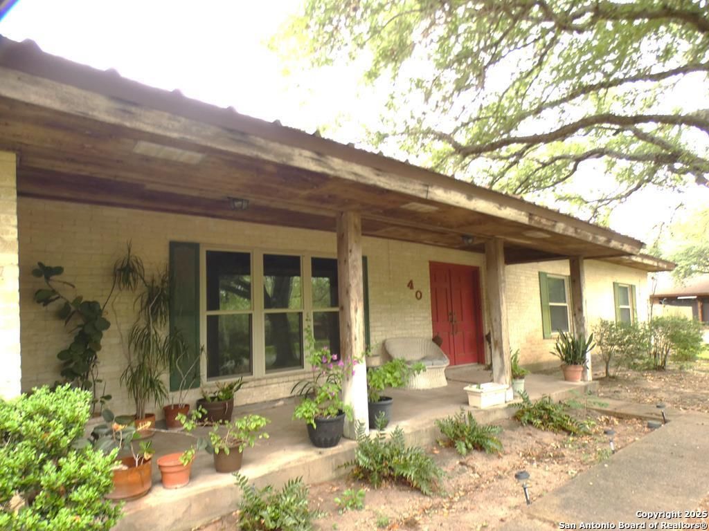 40 Encino Loma, Beeville, TX - View 2