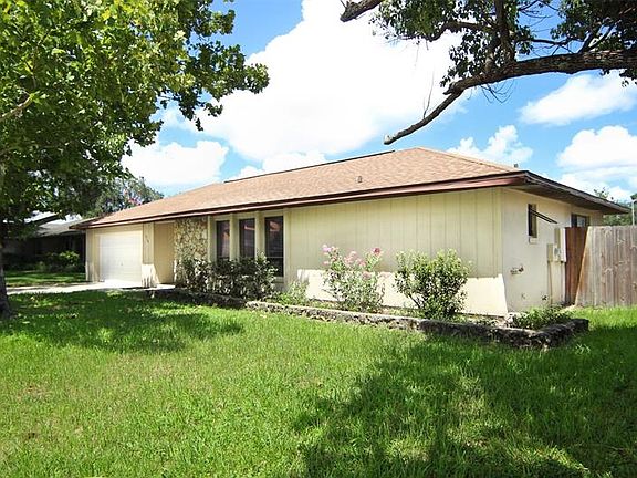 3rd image of 9560 Lake Douglas Pl