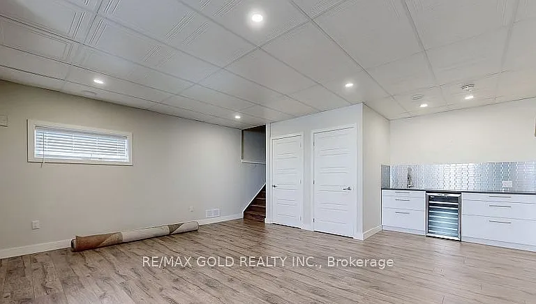 997 West Village Sq — Photo 35