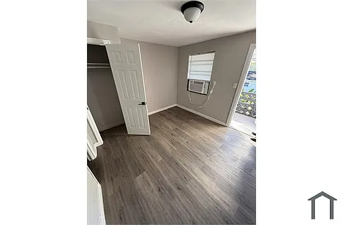 656 SW Avenue C Pl Photo 1