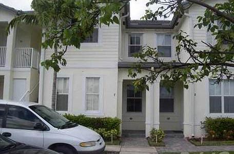 1st image of 208 SE 29th Ave Unit 7