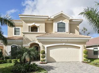 1526 Serrano Cir, Naples, FL 34105