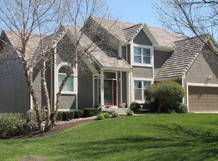 13853 Pembroke Dr, Leawood, KS 66224