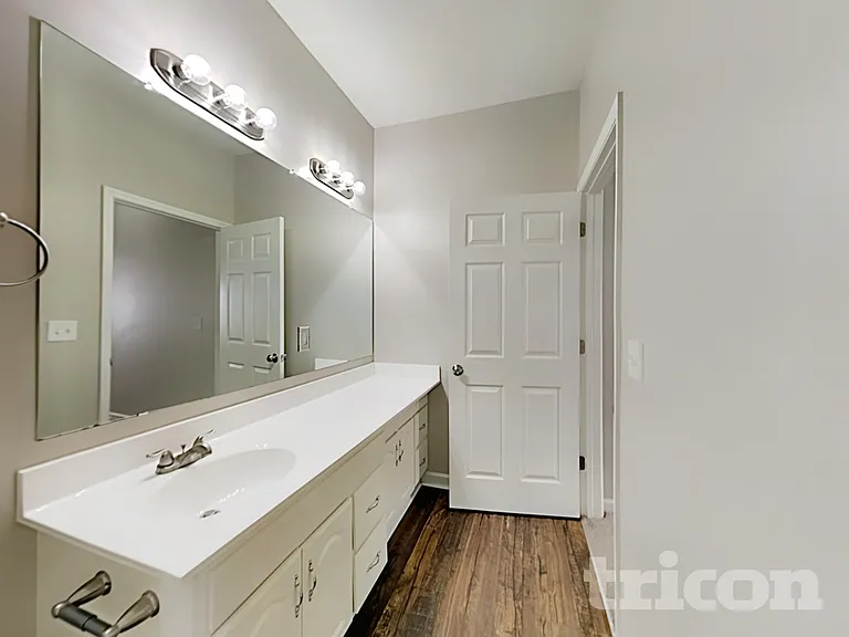 2897 Shady Lane Ave — Photo 10