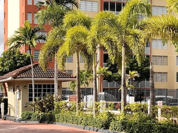 1770 NE 191st St APT 700, Miami, FL 33179