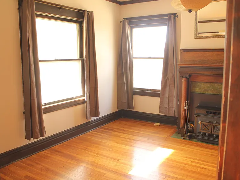 3232 Summit St — Photo 8
