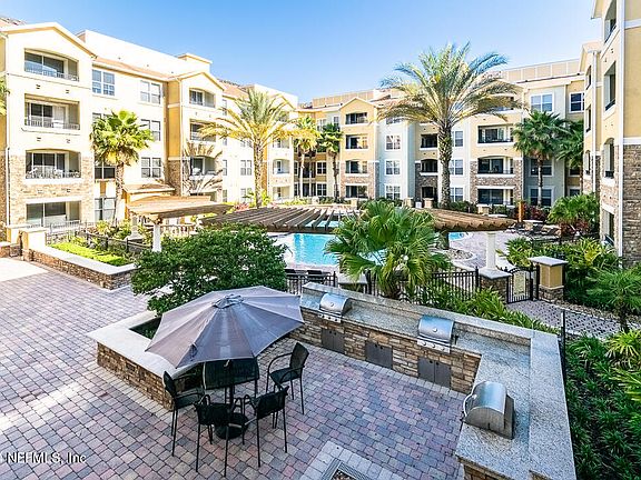 2nd image of 8539 GATE Parkway W #111