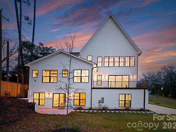 3rd image of 621 Poindexter Dr