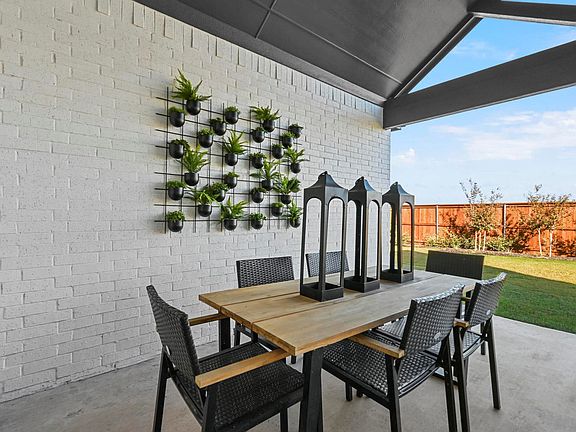 Spacious covered patio