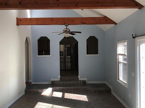 4th image of 545 Avery Creek Rd