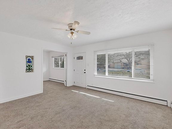 3rd image of 927 Walker Dr NE