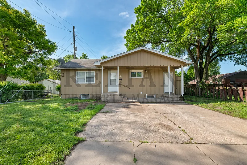 317 W Kinkaid Ave