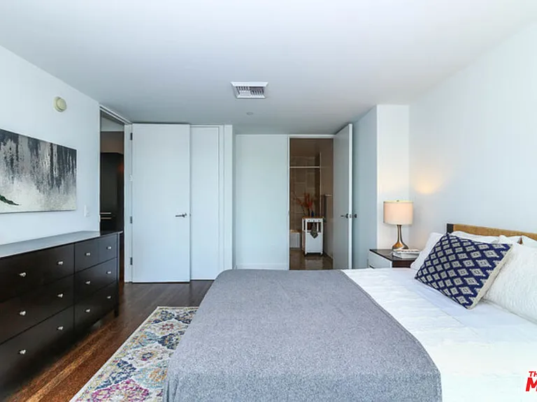 6250 Hollywood Blvd #10N — Photo 25