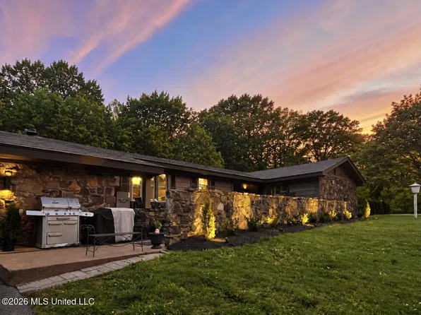 6411 Rolling Hills Dr, Olive Branch, MS 38654