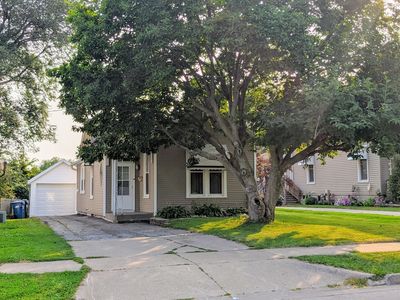 1106 Oak St, Muscatine, IA, 52761