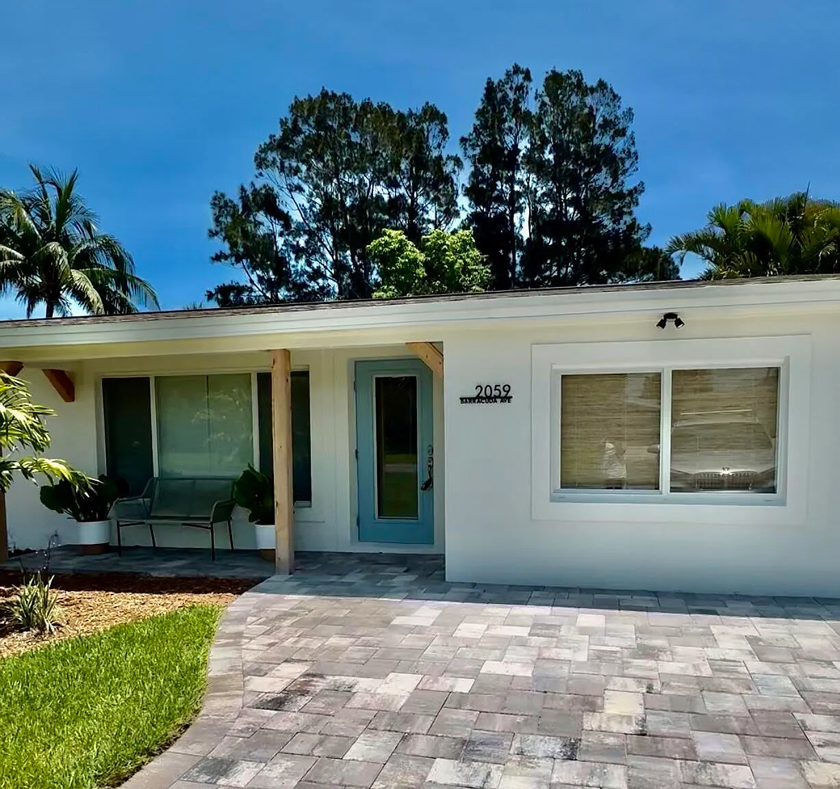 3 bed, 2.0 bath, 1400 sqft, $3,500 — Photo 2