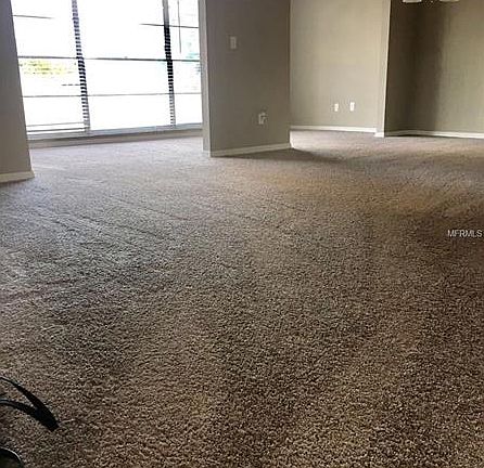 4th image of 1901 Canterbury Ln Unit 5