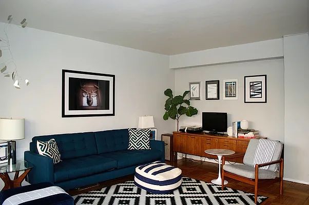 Sold by Corcoran | media 3