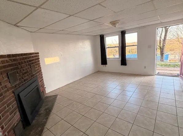 37 Biggs Ln #2, West Liberty, WV 26074