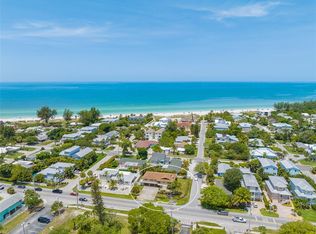 4708 Gulf Dr, Holmes Beach, FL 34217
