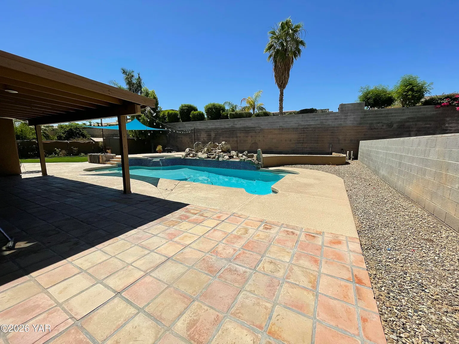 4 bed, 2.0 bath, 2600 sqft, $2,975 — Photo 2