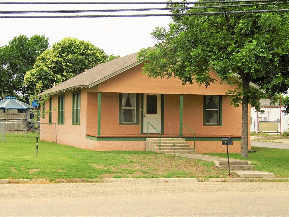 1st image of 502 S Concho Ave
