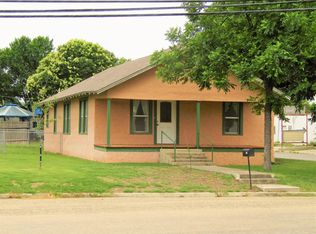 502 S Concho Ave, Sonora, TX 76950