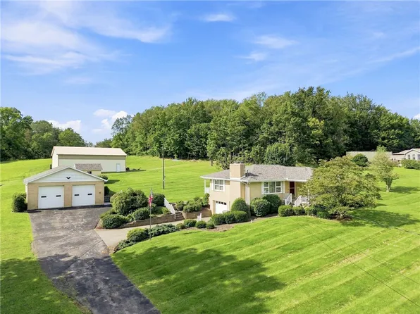 587 Flatwoods Rd, Vanderbilt, PA 15486