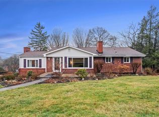 209 Cherokee Rd, Pittsburgh, PA 15241