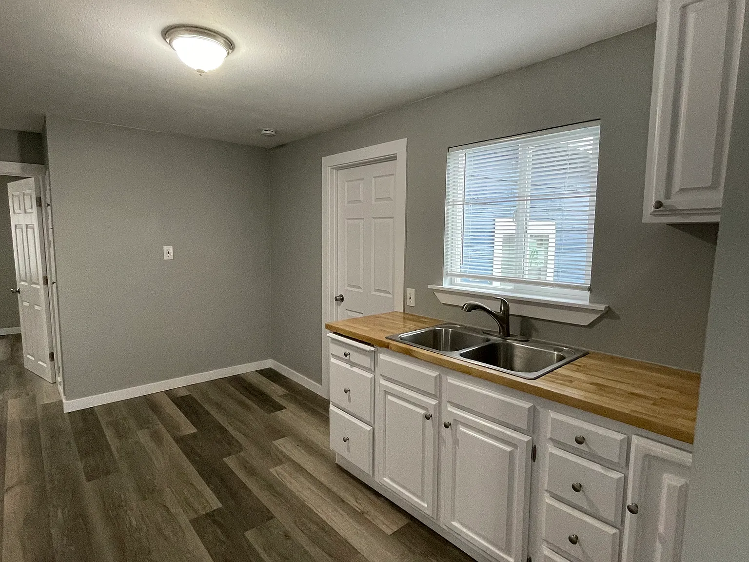 2 bed, 540 sqft, $1,400 — Photo 4