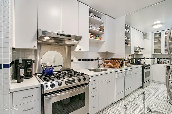 Sold by Corcoran | media 4