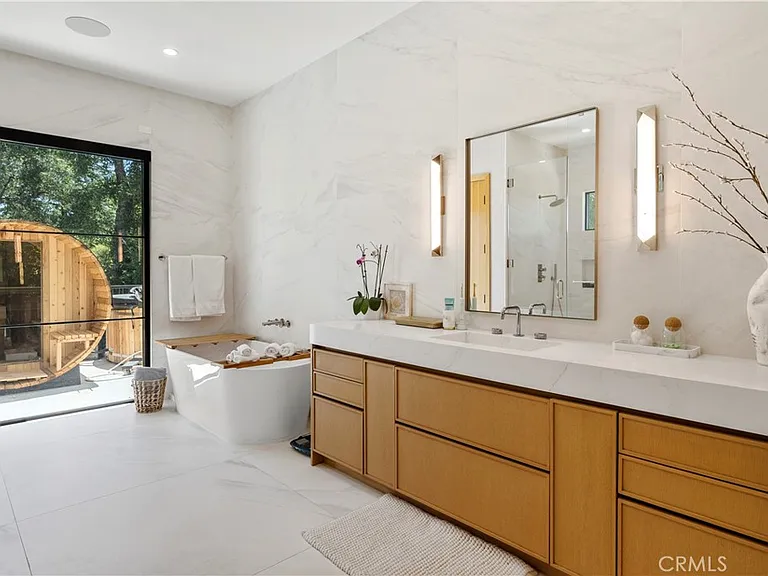 5050 Arundel Dr — Photo 61