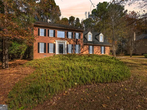 175 Creekwood Trl, Fayetteville, GA 30214