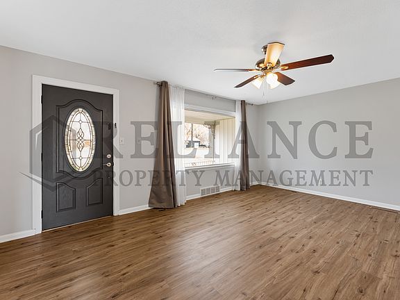 5th image of 216 N Tyler Rd