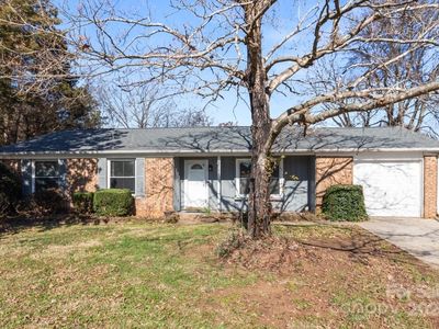 2000 Lilly Pond Ct, Charlotte, NC, 28273