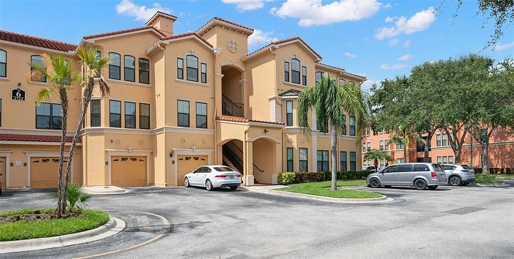3 bed, 2.0 bath, 1760 sqft, $2,750 — Photo 1