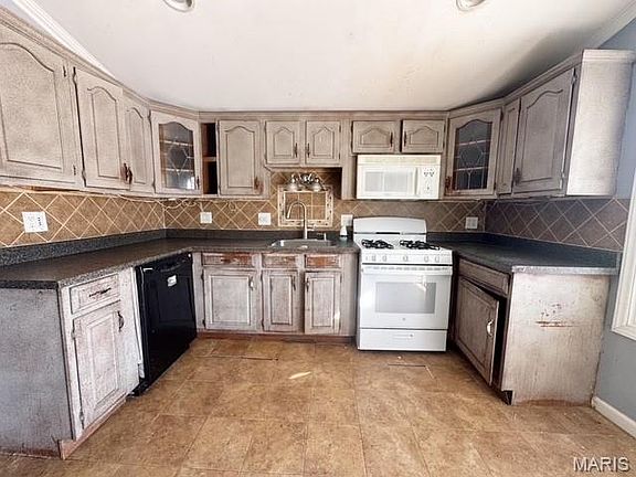 4th image of 6434 Christopher Dr