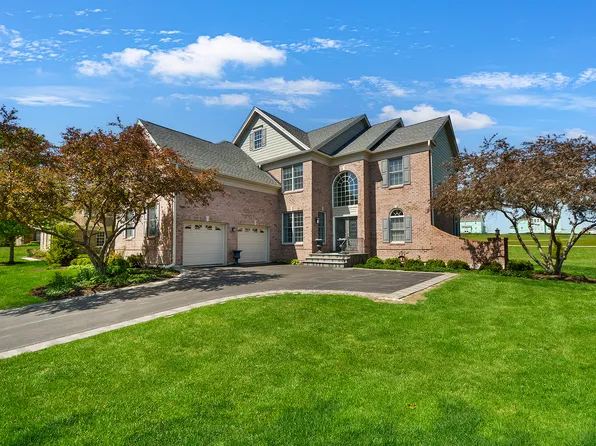 73 Open Pkwy S, Hawthorn Woods, IL 60047