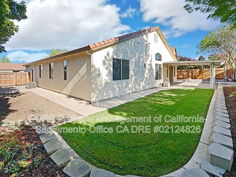 1732 Bamboo St — Photo 27