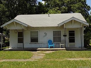 607 S Oak St, Holdenville, OK 74848